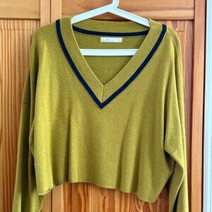 Oak + Fort cropped V-neck sweater